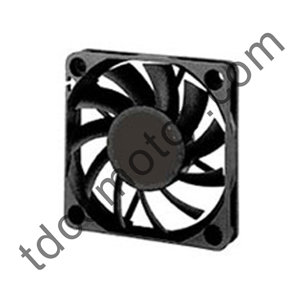 DC-aksiaalventilaator 60x60x15 YZ-6015D varrukatega kuullaager