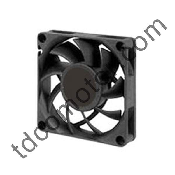 Alalisvoolu ventilaator 70x70x15 YZ-7015D varrukatega kuullaager